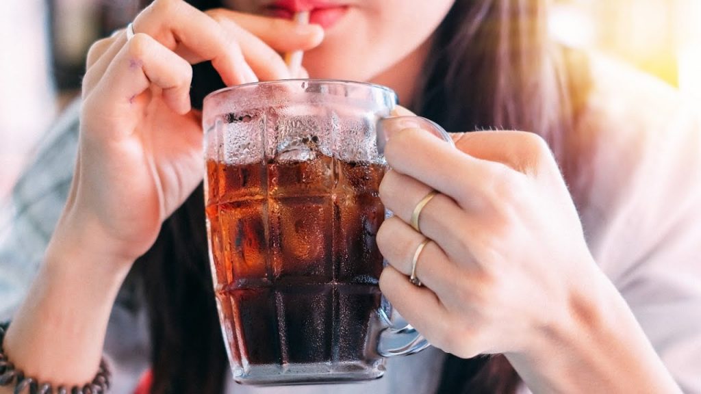 Dampak Minuman Soda pada Kesehatan Gigi